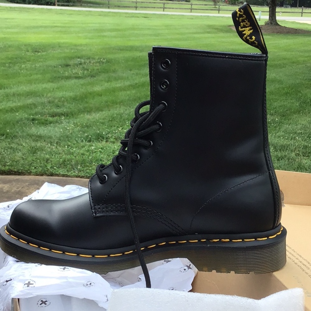 Brand NEW WITH TAGS BLACK DR. MARTENS BOOTS